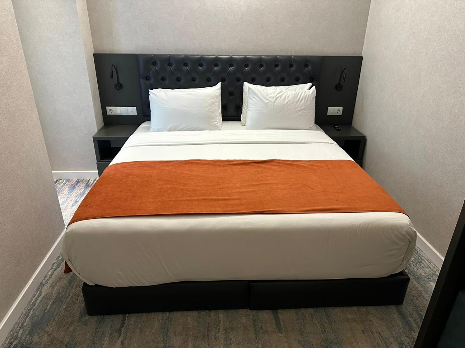M 1 T Hotel تبليسي المظهر الخارجي الصورة