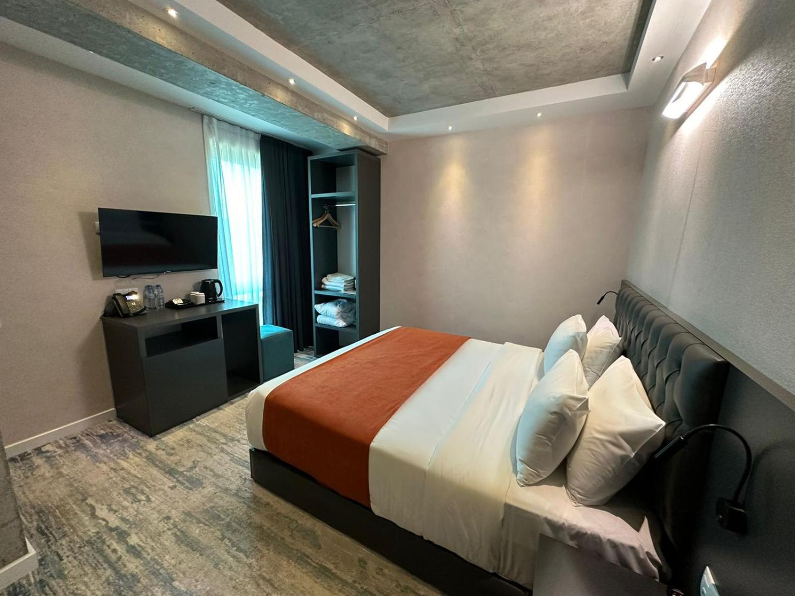M 1 T Hotel تبليسي المظهر الخارجي الصورة