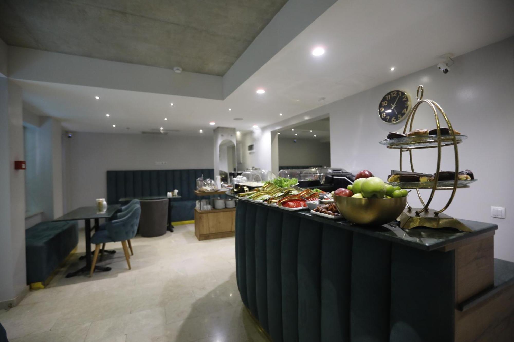 M 1 T Hotel تبليسي المظهر الخارجي الصورة