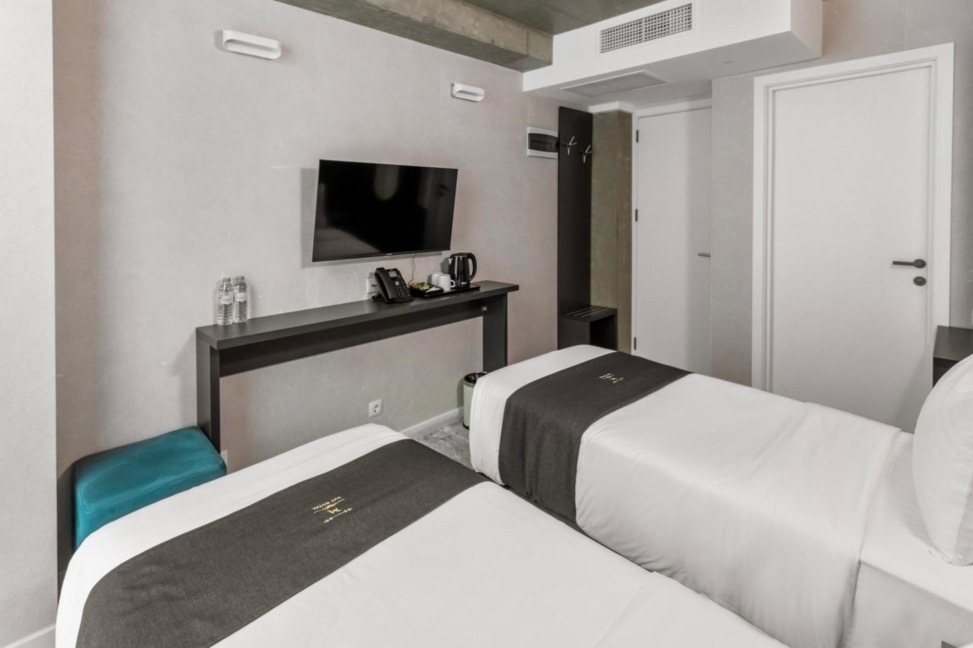 M 1 T Hotel تبليسي المظهر الخارجي الصورة