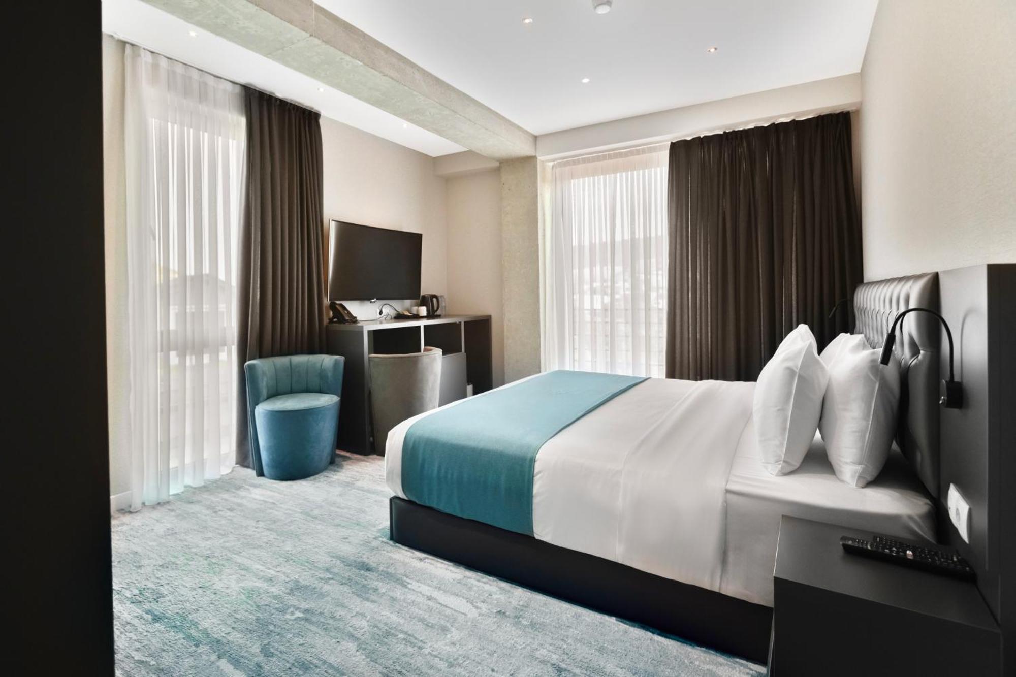 M 1 T Hotel تبليسي المظهر الخارجي الصورة