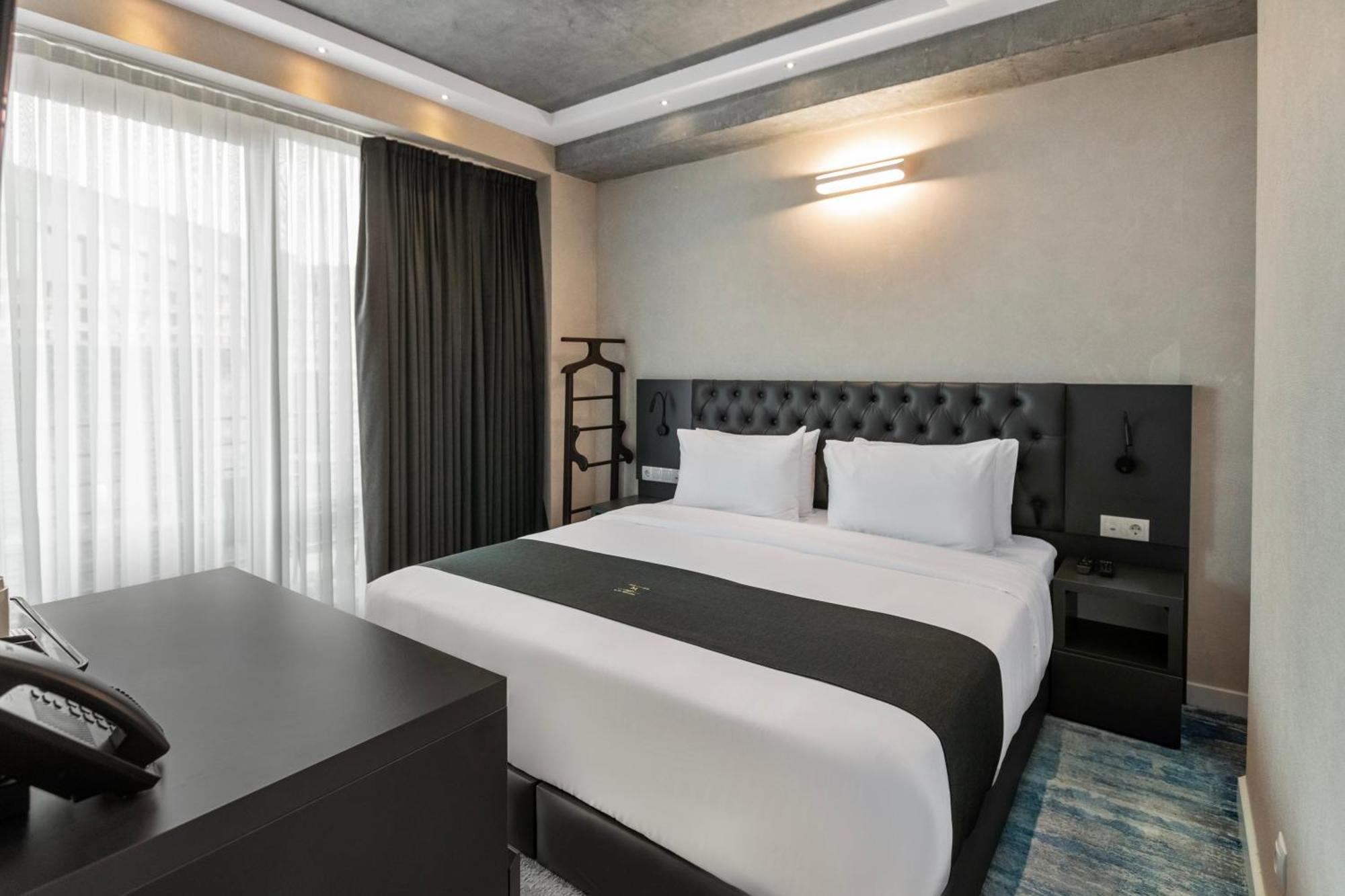 M 1 T Hotel تبليسي المظهر الخارجي الصورة