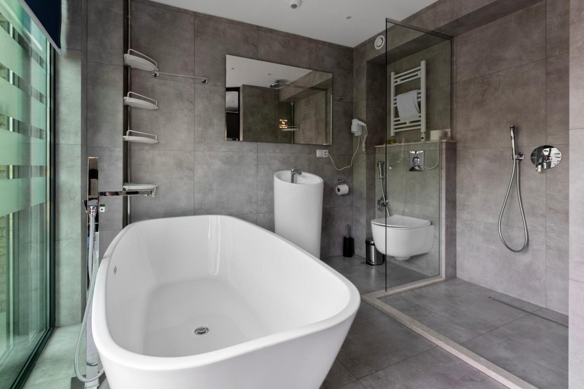 M 1 T Hotel تبليسي المظهر الخارجي الصورة