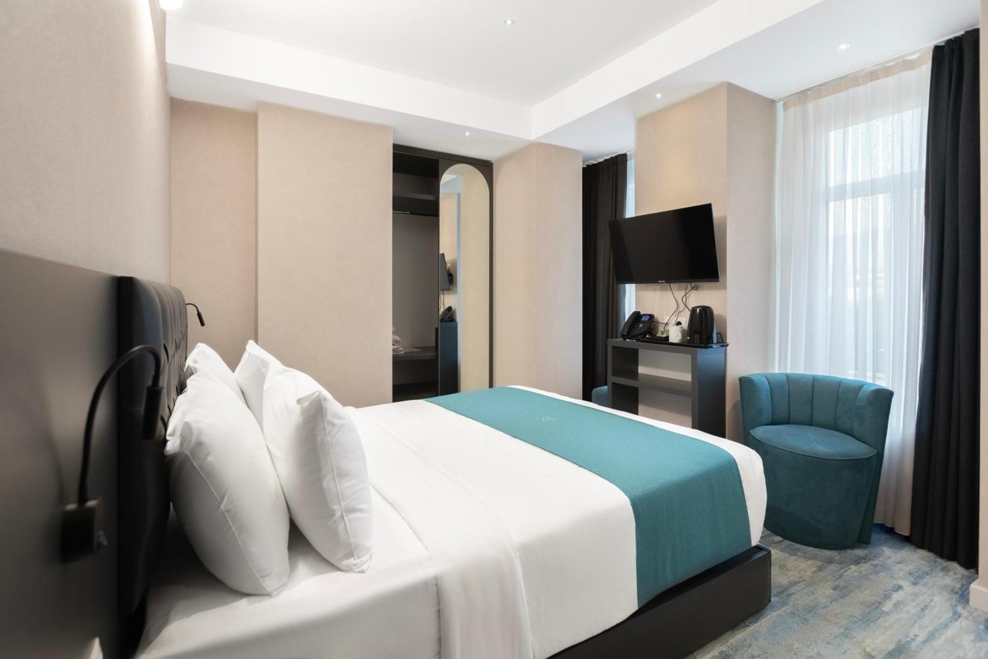 M 1 T Hotel تبليسي المظهر الخارجي الصورة
