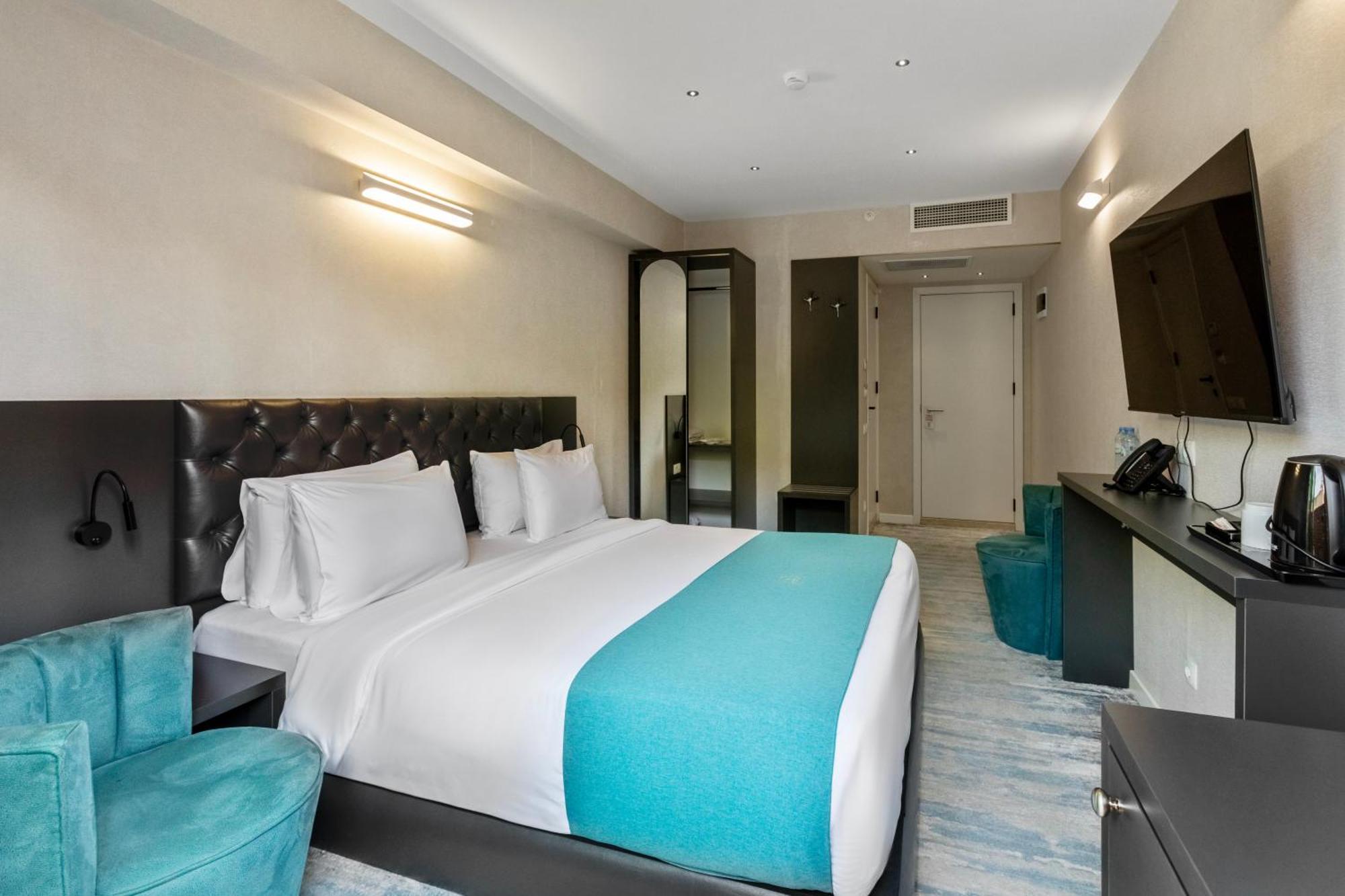 M 1 T Hotel تبليسي المظهر الخارجي الصورة