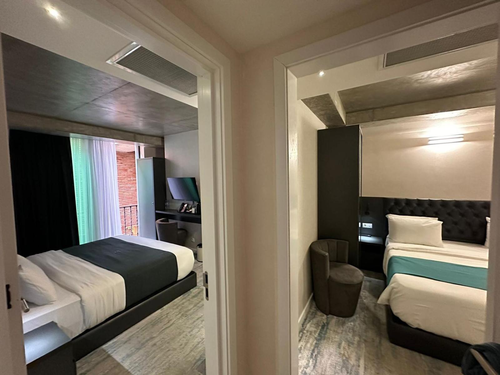 M 1 T Hotel تبليسي المظهر الخارجي الصورة